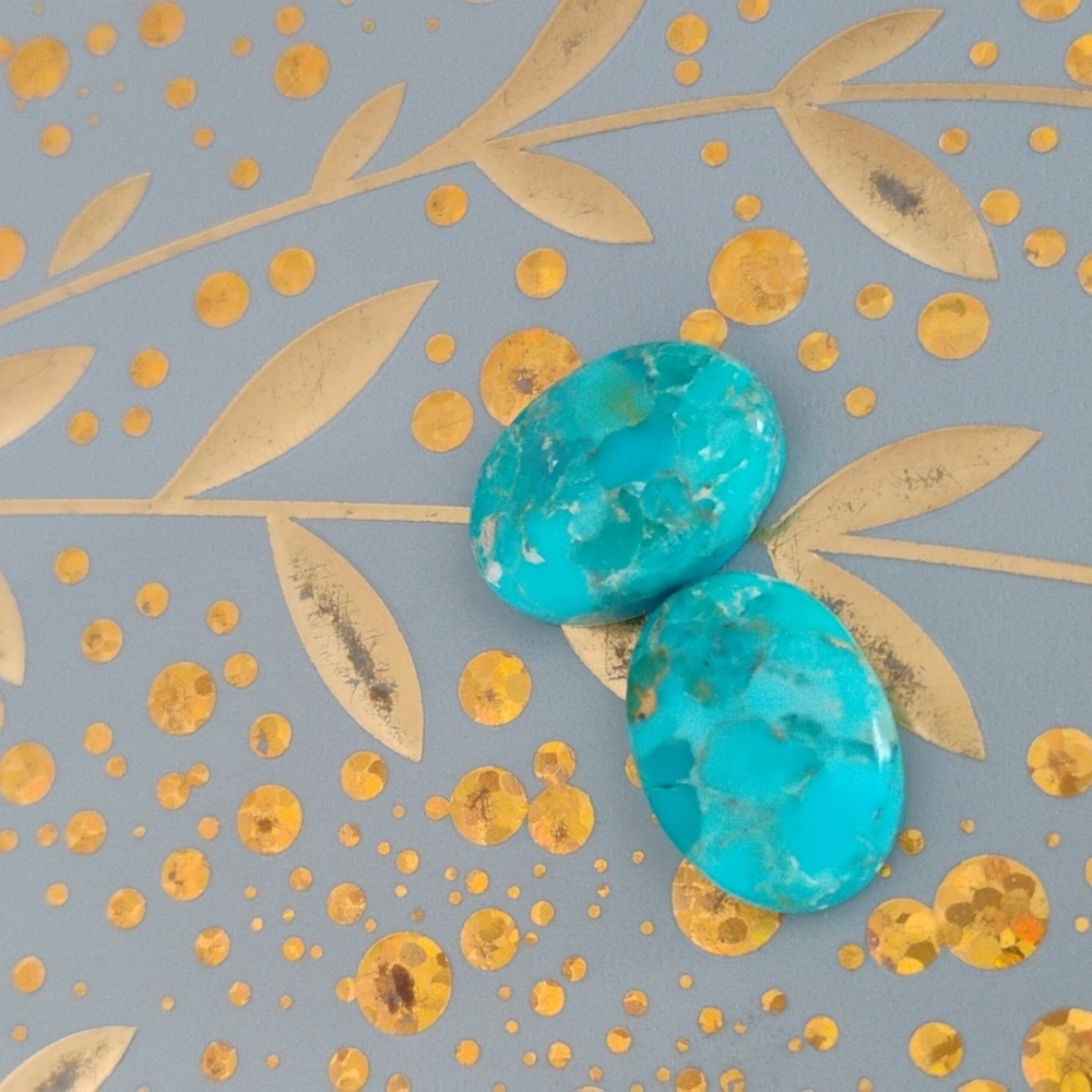 Kingman Turquoise Oval Gemstones - Picture 2 of 8